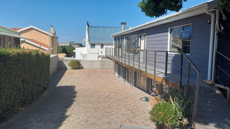 3 Bedroom Property for Sale in Kleinbaai Western Cape